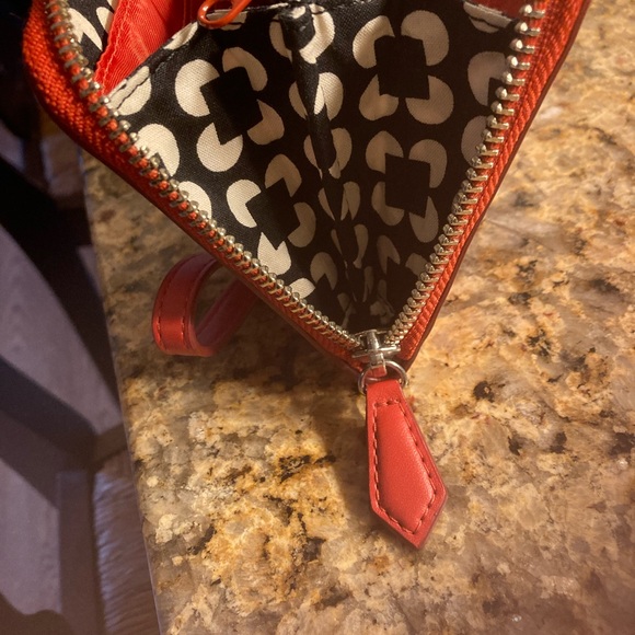 Clutch/wallet/wristlet - Picture 7 of 8